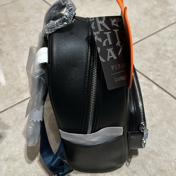 NWT Incredibles loungefly BACKPACK and WALLET - Picture 6 of 10